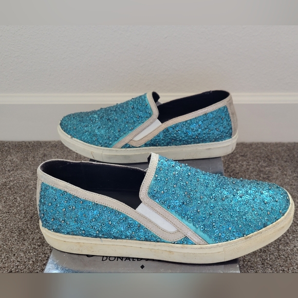 Shoes - Picture 4 of 5